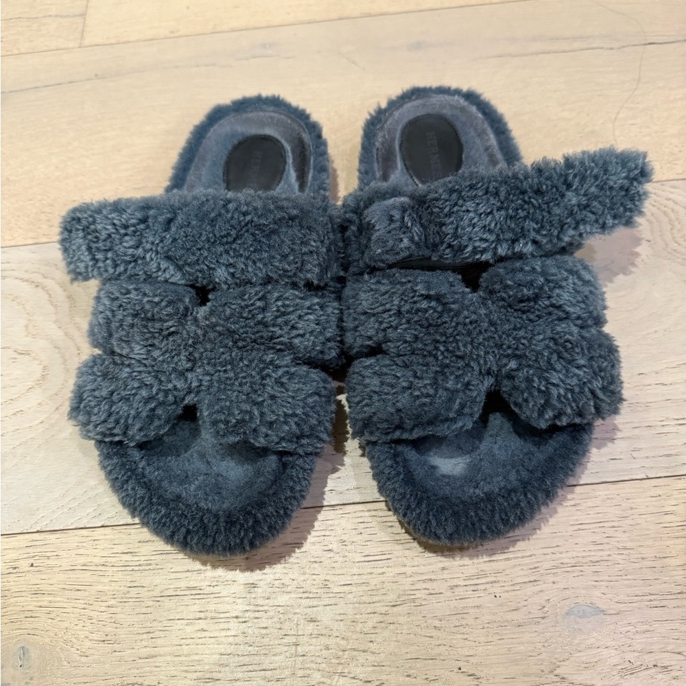 Hermes Gray Fuzzy Slippers